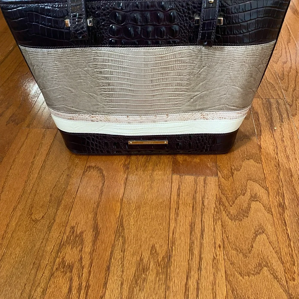 Brahmin leather large zip top leather - Picture 3 of 16